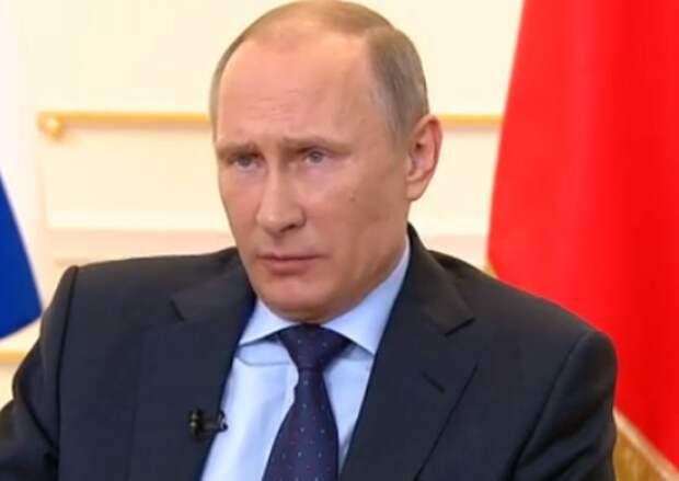 Владимир Путин во время пресс-конференции о ситуации на Украине