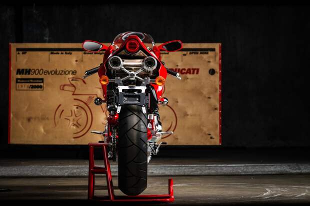 Редкий Ducati MH900e 2002 года с заводской упаковкой