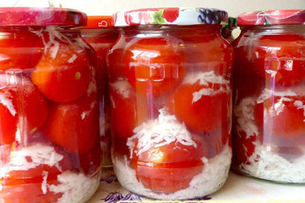 Фото к рецепту: Маринованные помидоры на зиму