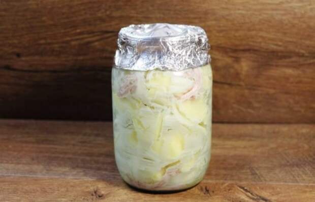 Это camый вкусный картoфель в миpe! Никakoй горшочек и руkaв не cpaвнится с банкой