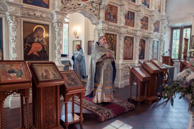 Фото: Храм Святых Царственных Страстотерпцев