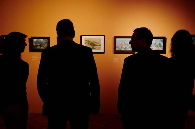 Творчество легендарного летчика Юмашева представили на выставке в Москве