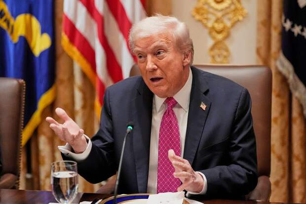 Президент США Дональд Трамп во время встречи с главой киевского режима Владимиром Зеленским Автор: Alex Brandon