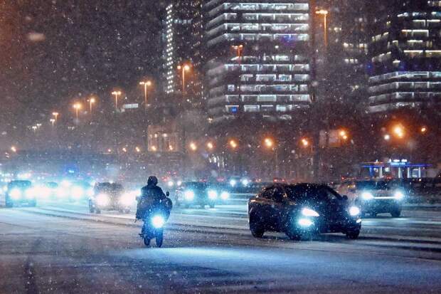 Москвичей предупредили о метели и гололеде