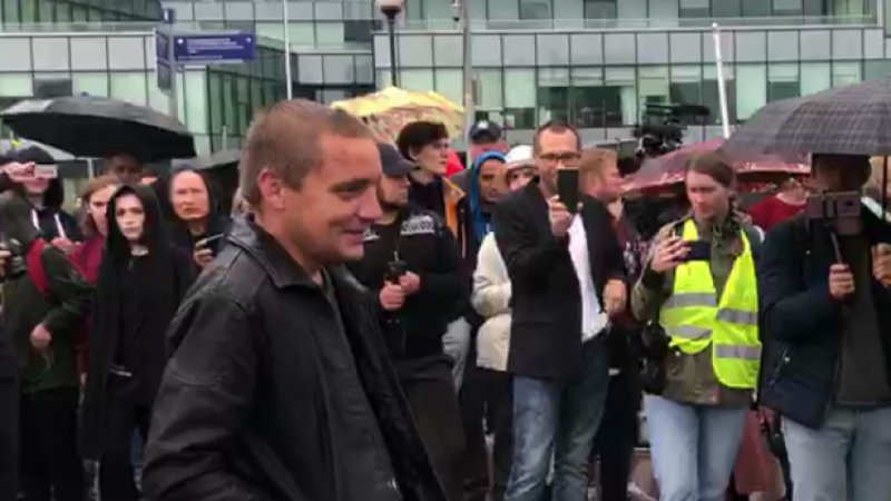 Разгон незаконных митингов предотвратил беспорядки, заявил сенатор алкаш,митинг в Москве