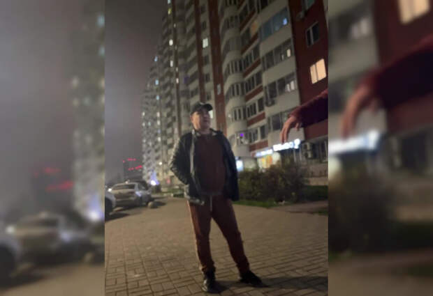 В Бутово прохожий попытался успокоить сразу двоих пьяных мужчин, которые решили пристать к женщине