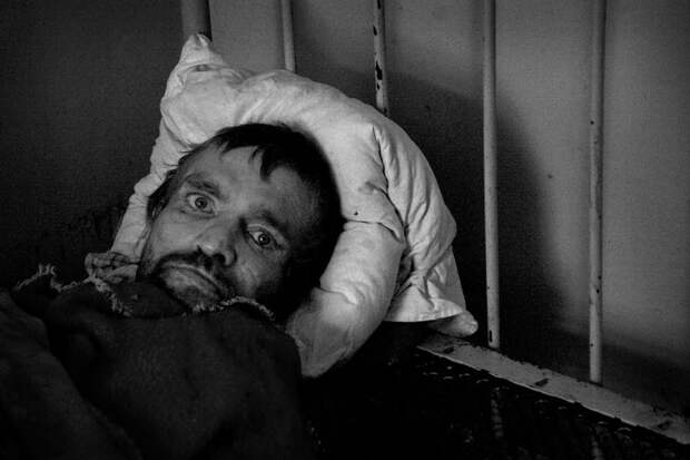 Фотография: Шокирующие работы украинского фотографа, жившего в психиатрической лечебнице №15 - BigPicture.ru