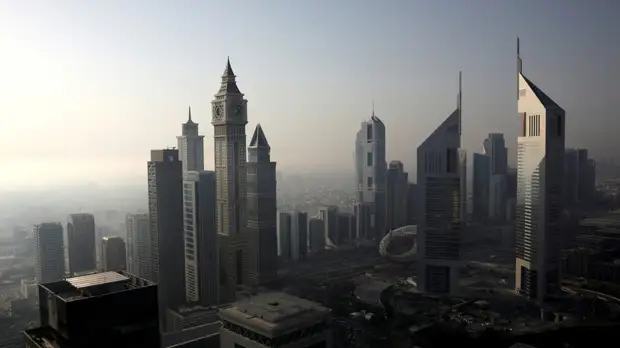 Число случаев коронавируса в ОАЭ превысило 100 тысяч