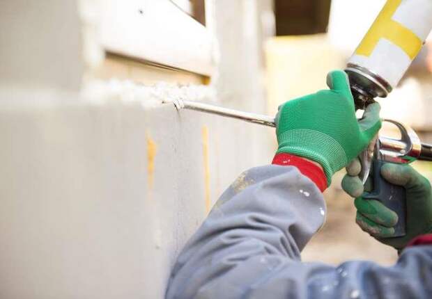 Пена монтажная профессиональная всесезонная: свойства и применение