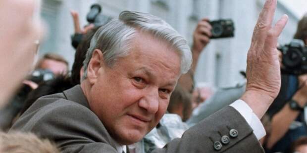 Степашин рассказал о попытке Ельцина снести мавзолей Ленина