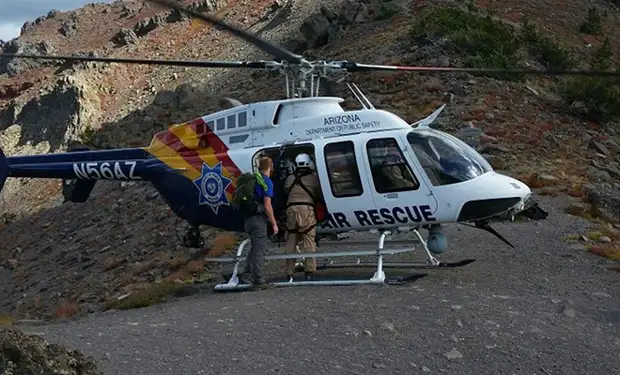 Турист потерялся на горе, получил помощь, а затем снова пропал. Его нашли на той же горе