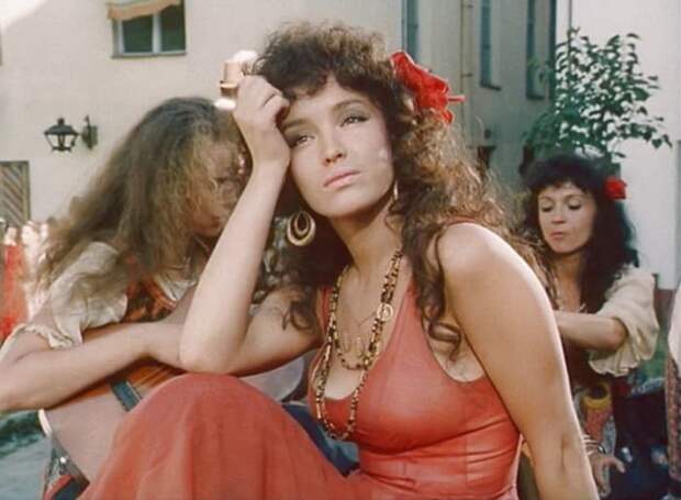 Анна Самохина в фильме *Дон Сезар де Базан*, 1989 | Фото: kino-teatr.ru Анна Самохина в фильме *Дон Сезар де Базан*, 1989 | Фото: kino-teatr.ru