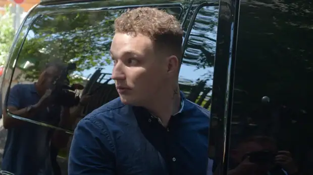 Суд в Москве не стал менять меру пресечения блогеру Билу