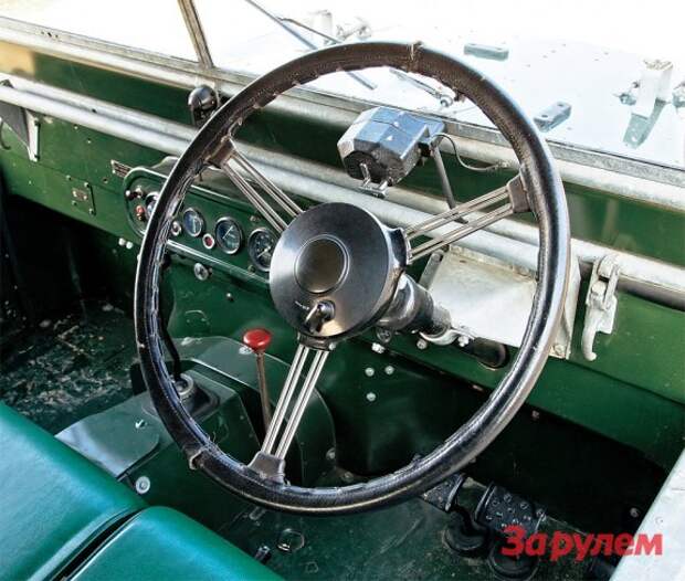 Салоном назвать это, конечно, трудно. Но в металлической простоте есть обаяние скромности и силы. Салоном назвать это, конечно, трудно. Но в металлической простоте есть обаяние скромности и силы.