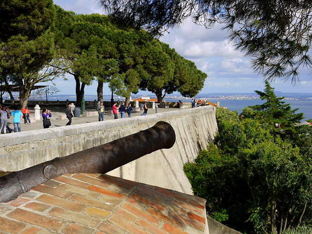 Lisbon%20%20Portugal%201305706552(www_brodyaga_com) (700x525, 180Kb)