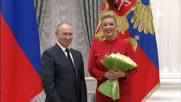 Путин наградил Захарову орденом "За заслуги перед Отечеством"