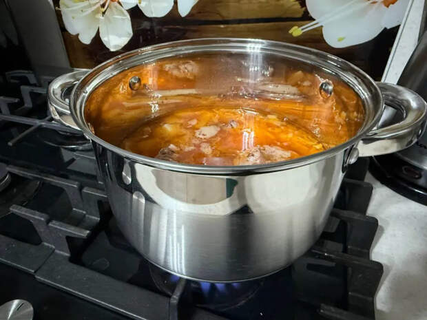 Сварила борщ по рецепту 1952 года и обалдела: почему мы 70 лет варили обычный суп со свеклой?