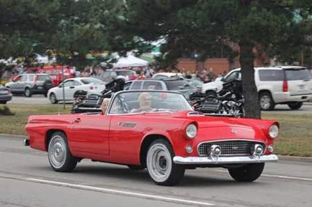 Ежегодный Woodward Dream Cruise (31 фото)