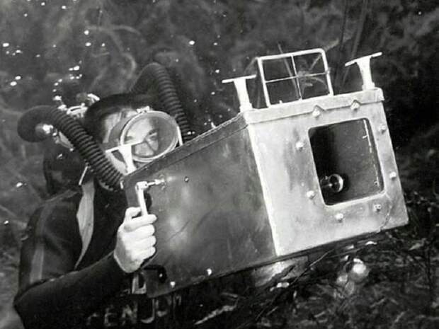 Эротические снимки девушек под водой... Сложно поверить, но эти фотографии были сняты в 1938 году