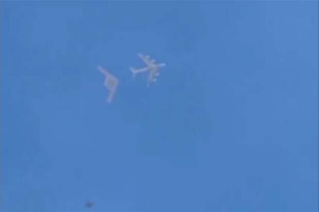 Появилось первое видео дозаправки в воздухе бомбардировщика B-21 Raider