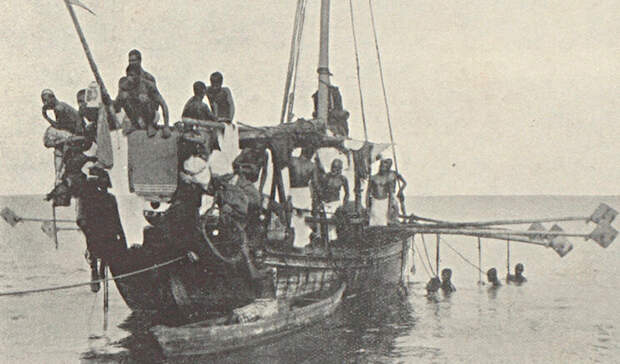 Лодка ловцов жемчуга в Персидском заливе, 1920-е гг.