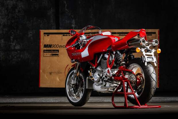 Редкий Ducati MH900e 2002 года с заводской упаковкой