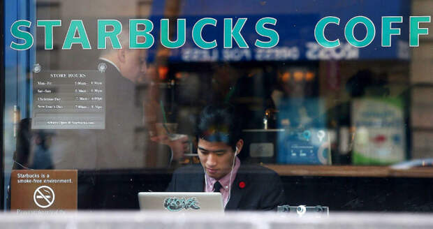 Starbucks запретил смотреть порно в кофейнях, в ответ YouPorn запретил сотрудникам пить кофе Starbucks