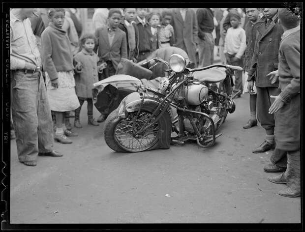 Подборка автомобильных аварий в Америке в 1930—1950 годах