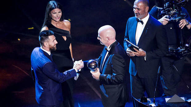 Впереди ван Дейка и Роналду: Месси в шестой раз признан ФИФА лучшим футболистом мира