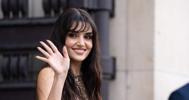 Актриса Ханде Эрчел с сестрой Гамзе снялась для глянца