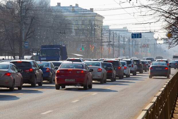 Продажи подержанных авто в России в 2025 году достигли рекордных 6,24 млн штук