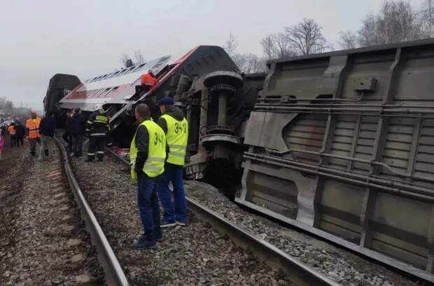 Пострадавших в Ульяновской области пассажиров доставят домой резервным составом