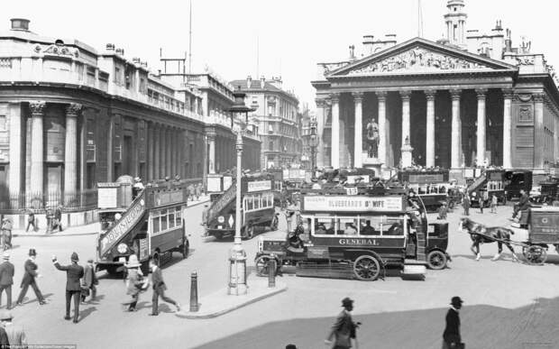 Банк Англии и Королевская биржа, Лондон, ок. 1910 г. архивные снимки, архивные фотографии, великобритания, коллекция фото, новатор, фотограф, фотография