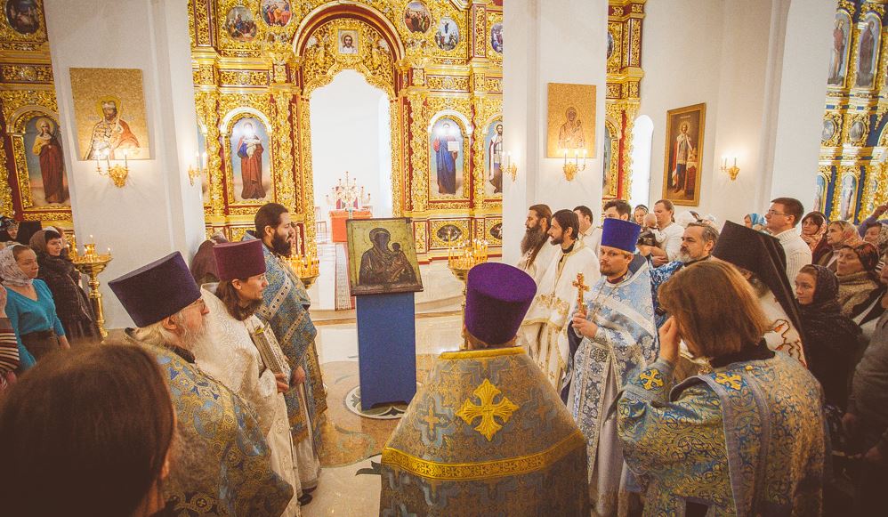 Почему иконы должны храниться в музеях