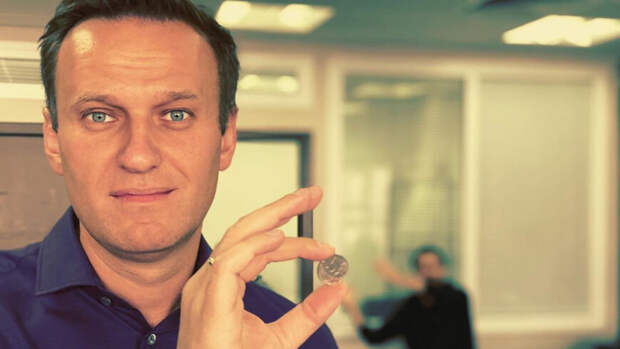 Почти половина сотрудников штабов Навального «атакуют» иностранные посольства в надежде сбежать за границу