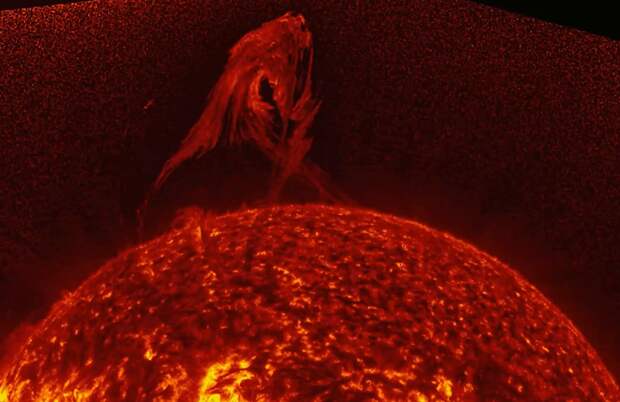 На Солнце впервые за три недели зафиксировали сильную вспышку