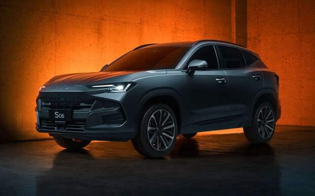 Полный привод и дерзкий вид — новый кроссовер в РФ