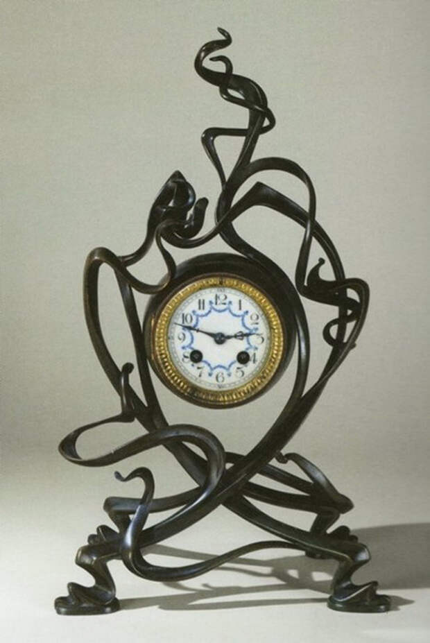 Часы в стиле арт-нуво дизайна Виктора Орта.