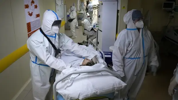 В Свердловской области зарегистрировали 3476 случаев COVID-19 за сутки