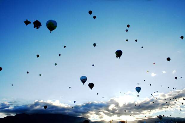 150 воздушных шаров с макулатурой и отходами отправила в Южную Корею КНДР