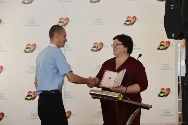 Всегда на передовой: коллектив станции скорой помощи чествовали в Уссурийске