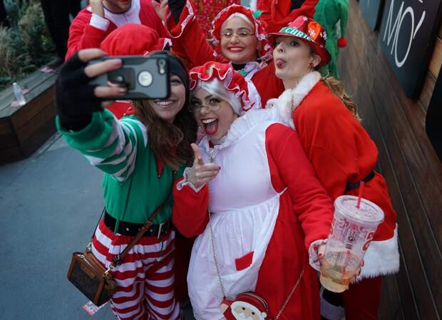 SantaCon 2018 в Лондоне, Париже, Сеуле, Нью-Йорке и других городах