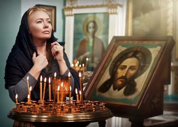 Как нужно обращаться к иконам для помощи и защиты...