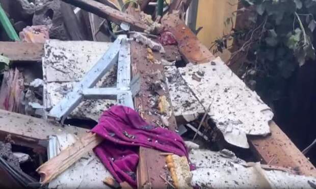 В Туапсе отец искал 14-летнюю дочь в огне до последнего после налета БПЛА