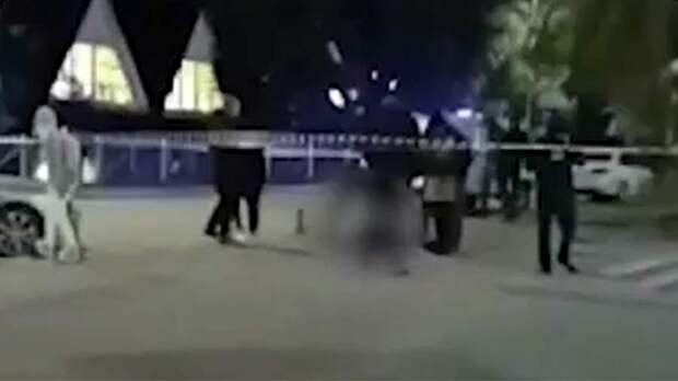 Мужчину застрелили возле дворца спорта в Белой Калитве