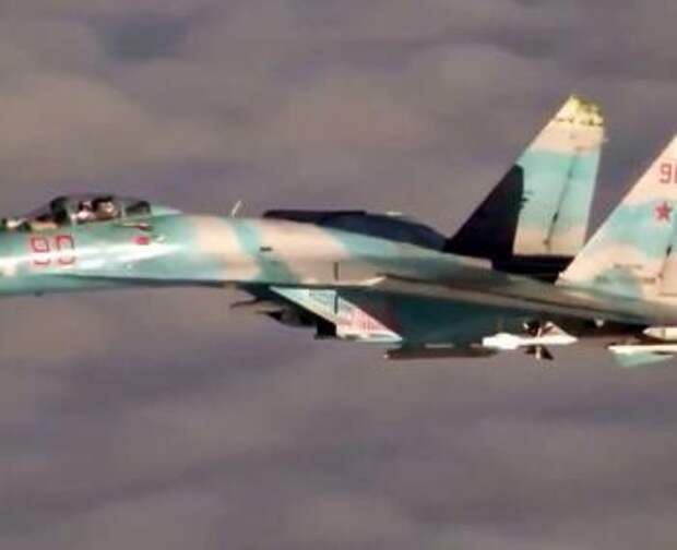 Су-27 перехватил американский бомбардировщик