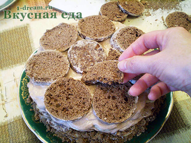 Торт из пряников без выпечки
