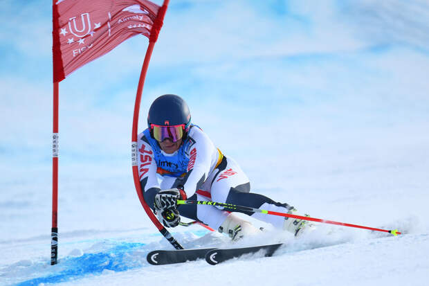 Россияне выступили в шорт-треке и горных лыжах на Играх 16 февраля