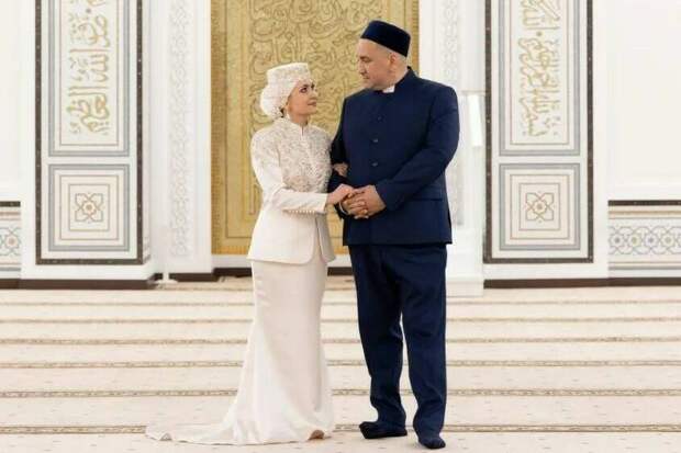 Сөмбел Билалова тормыш иптәше турында: «Әти-әнигә дә бер күрүдә ошады»