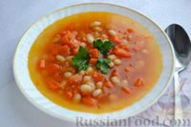 Фото к рецепту: Фасолевый суп с тыквой и имбирём